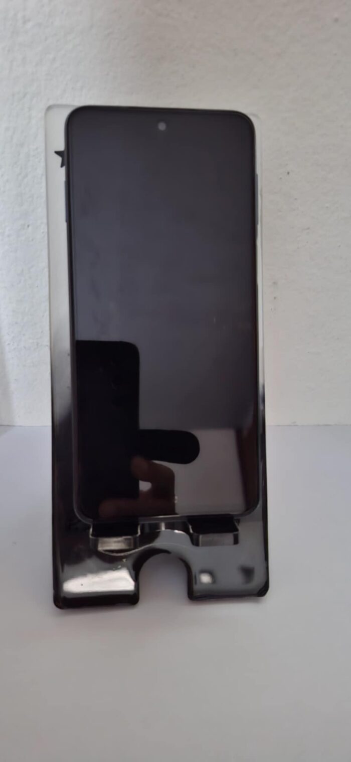 Support de Téléphone "Papillon Nocturne" – Image 3