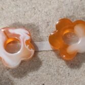 Lueur mandarine petite fleur